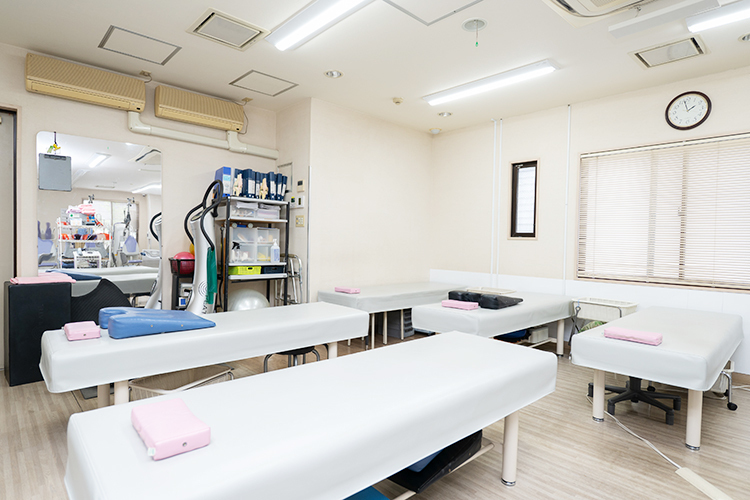 柴﨑整形外科 川崎市中原区 理学療法士の指導の下、自分に合ったリハビリテーションを行える