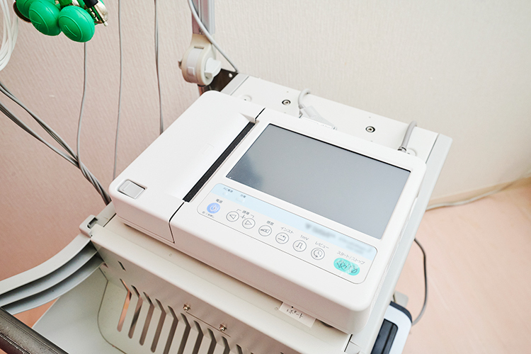 関内サンドウ内科医院 横浜市中区 検査機器を各種導入し、精密な検査や診断に努めている  