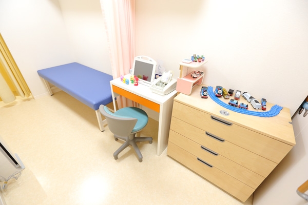 現在も内科の診療を先代の石川先生が行っている 21686 ma 5 1449135837