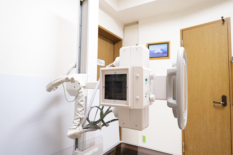 阿佐谷クリニック 杉並区 機器を用いて、慎重な診断を行う