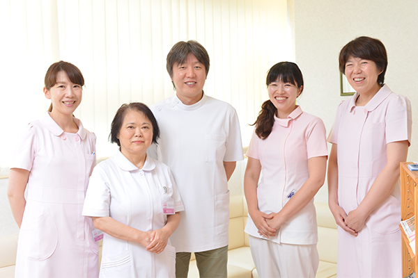 経験豊富な女性スタッフが検査や治療を丁寧にフォローしてくれる 5