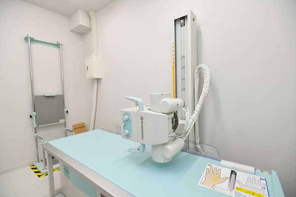 レントゲンなど様々な機器も完備 5