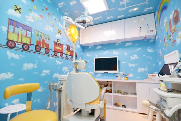 オペ用の診療室のほか、子ども用の診療室も備える 33314 ma 5 1417419901