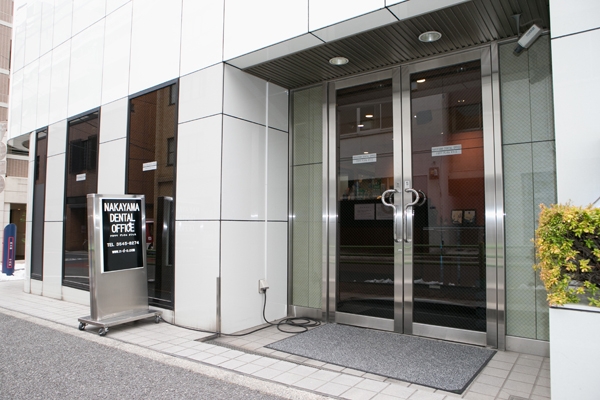 築地駅から歩いて4分程度なので、通いやすい立地だ 28915 ma 5 1403577250