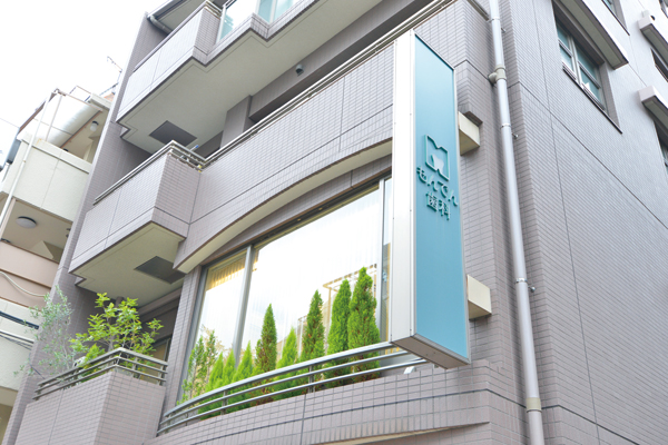西口商店街を歩いて2分。菓子専門店があるビルの2F Cs 5