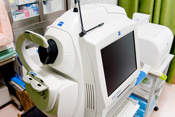 OCTをはじめ検査機器も充実 5