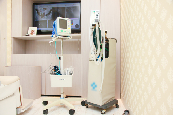 医療機器は、患者の不安にならないよう普段は見えない所に収納 20181023 5