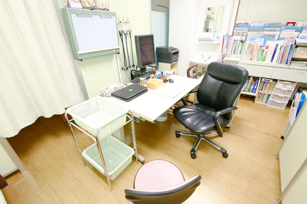 患者を診察すると同時に話も聞いてくれる 5
