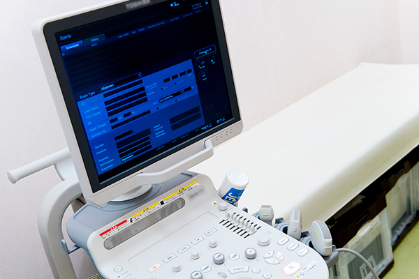 電子内視鏡や超音波検査機器など設備も充実している 5