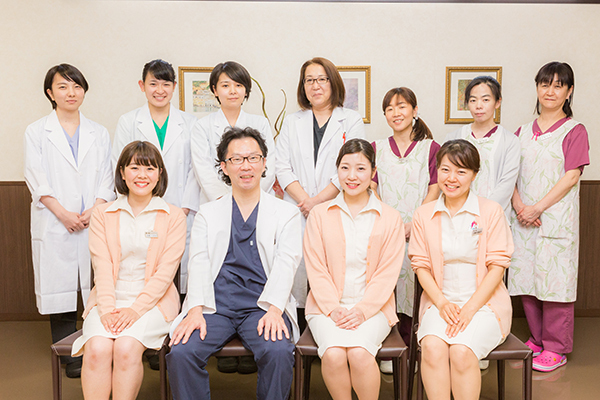 胚培養の専門家、看護師などのスタッフが不妊治療を支えている 5
