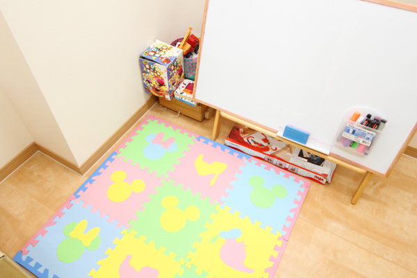 子連れでも安心なキッズスペースも完備 5
