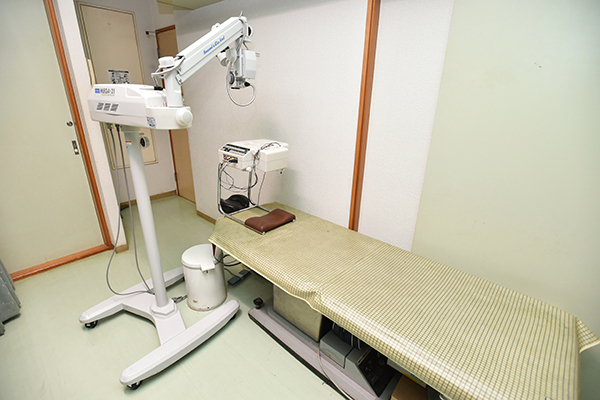 診察のために院内にはさまざまな機器がある 5