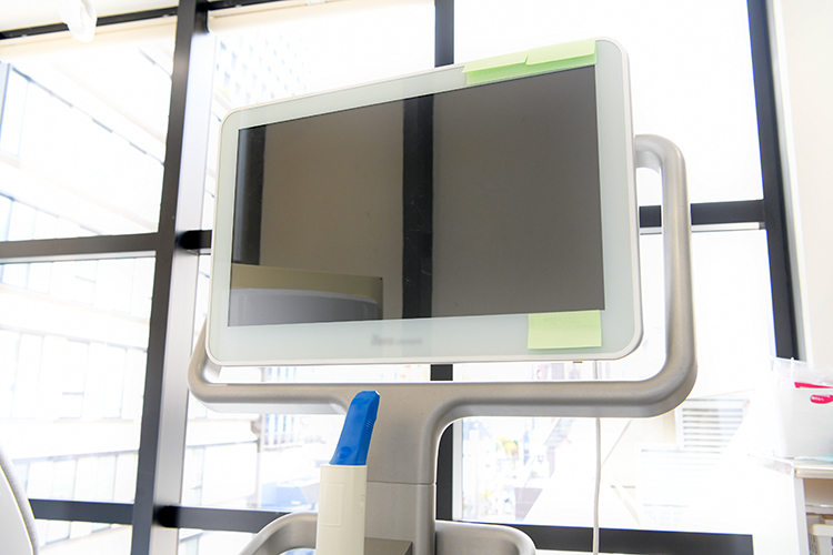 ハミール東京デンタルオフィス小川町 千代田区 口腔内スキャナーやCAD／CAMシステムも完備