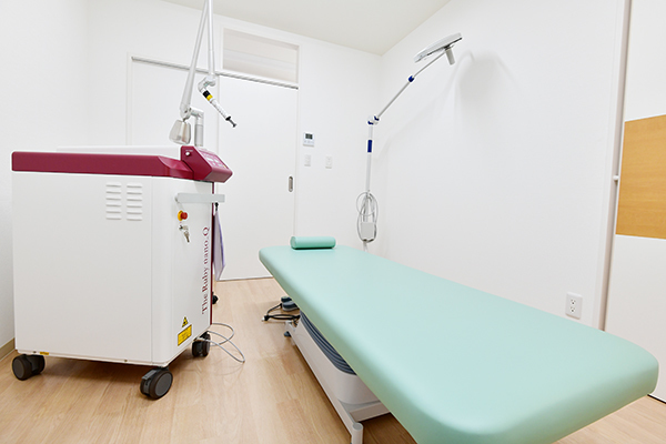 あとう皮膚科・形成外科クリニック（町田市/古淵駅）｜ドクターズ・ファイル