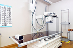 服部整形外科 高槻市 レントゲンを用いた適切な診断が可能