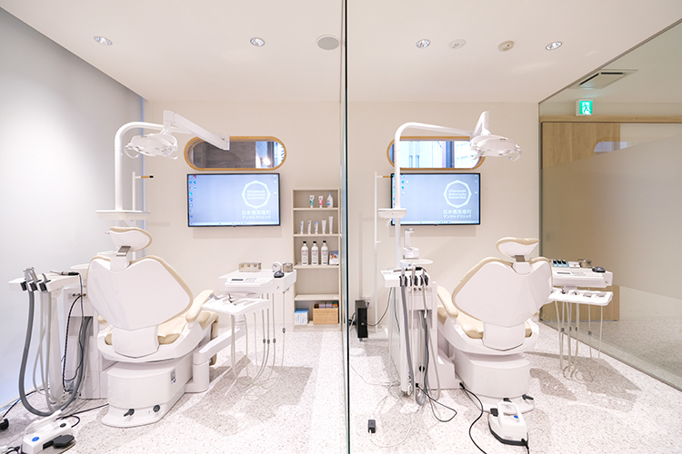 日本橋の歯医者さん 日本橋歯科 中央区 クリニック内には全部で3台のチェアを配置