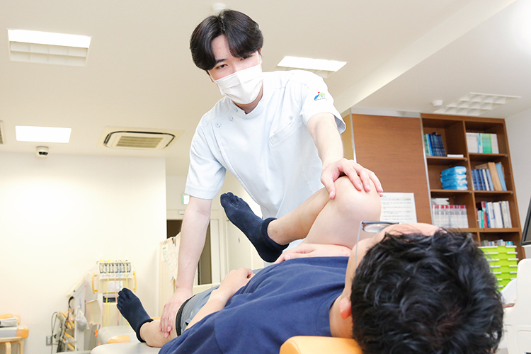 参宮橋整形外科・内科 渋谷区 リハビリに力を入れており、理学療法士による丁寧な指導が特徴