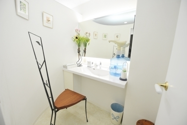 八重洲歯科クリニック 中央区 パウダールームも完備