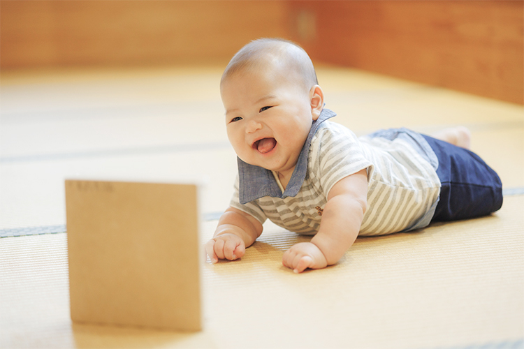 医療法人 むた医院 中間市 待合室は畳のキッズスペースがあり、子連れでも安心して過ごせる