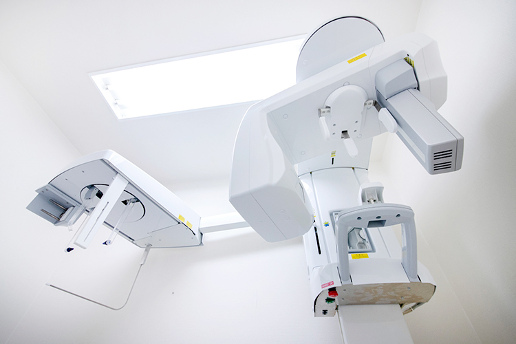 アクリアデンタルクリニック 多摩市 放射線量の少ないエックス線撮影装置も完備している