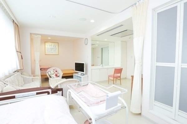 東峯婦人クリニック 江東区 個室や特別室では、家族や子ども連れで入院することもできる