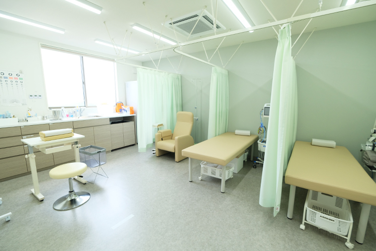 あざぶの丘クリニック みよし市 感染症対策にこだわる同院では専用のエリアと分けて各部屋を設計