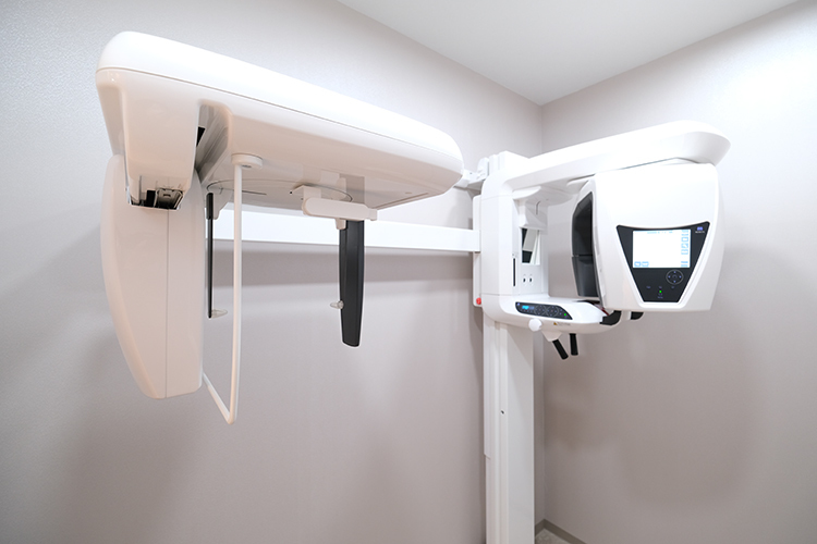 淡路町駅前ささき歯科 千代田区 骨や神経の位置を3次元で確認可能なCTを活用し、精密な治療を