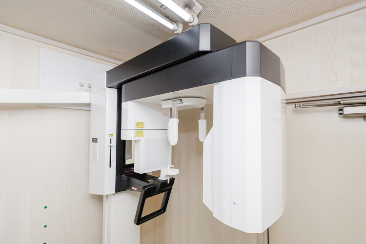 三宅歯科医院 中間市 歯科用CTなど各種機器を備え、精密な検査を行うことが可能