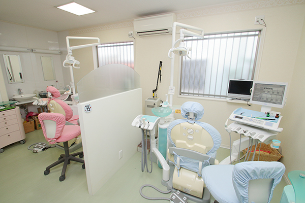 おかだ歯科・矯正歯科 寝屋川市 外来と同じレベルでの訪問歯科診療にも対応
