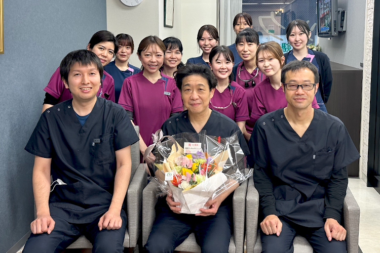 吉野デンタルクリニック 北区 高い技術と和やかな雰囲気を併せ持つスタッフたちが患者を支える