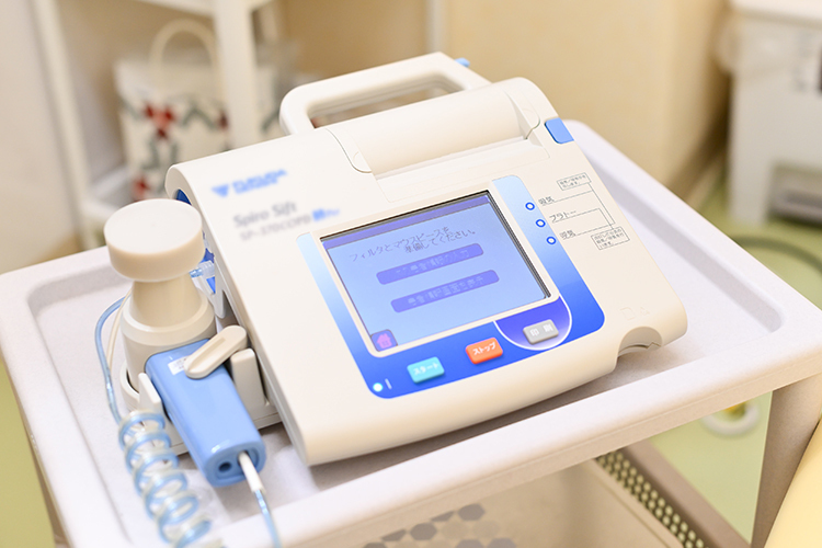 葛が谷つばさクリニック 横浜市都筑区 電子内視鏡や超音波検査機器など設備も充実している