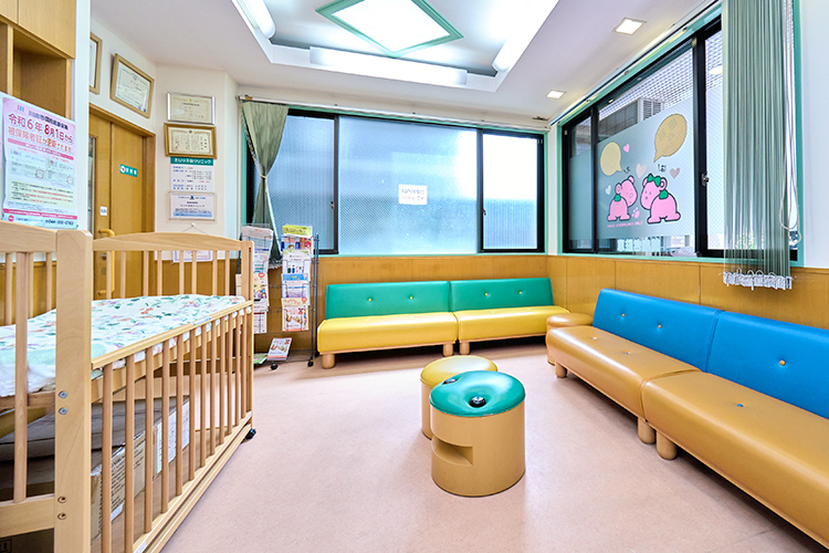 えじり子供クリニック 川崎市中原区 患者である子どもはもちろん、保護者との会話も大事にする