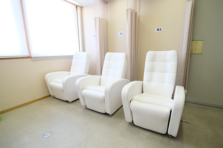 須賀医院 さいたま市西区 リカバリールームや入院設備なども整っている