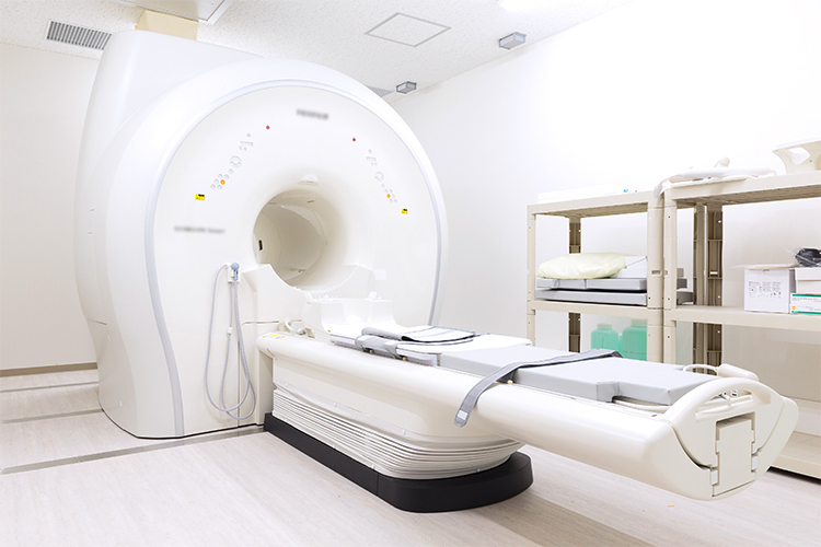 もといえ脳神経クリニック 豊中市 MRI、心電図検査装置など、先進的な機器を完備