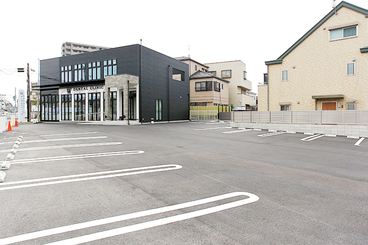 W DENTAL CLINIC 瀬戸市 駐車場も20台収容可能で、通院に便利