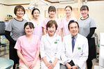 ふなき矯正歯科 経堂クリニック 世田谷区 笑顔がすてきなスタッフたちが、患者を温かくこまやかにサポート