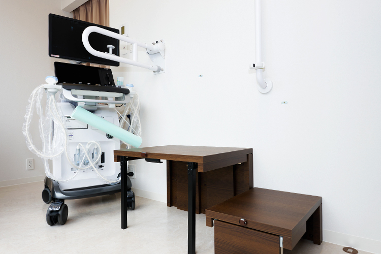 東京中野血管外科クリニック -下肢静脈瘤・透析シャント- 中野区 エコー検査をはじめ、疾患を見逃さないよう幅広い検査に対応する