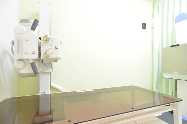 はたいしメディカルクリニック 世田谷区 清潔に保たれた処置室で点滴や各種検査を行う