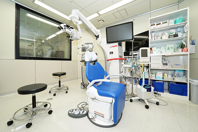 中田眼科 高槻市 白内障手術は、モニターを通し家族が様子を見ることが可能