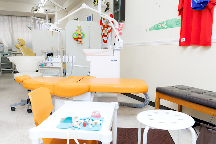 あびる歯科クリニック 福岡市西区 一般歯科と小児歯科の専門の先生がいるため、親子でも通いやすい