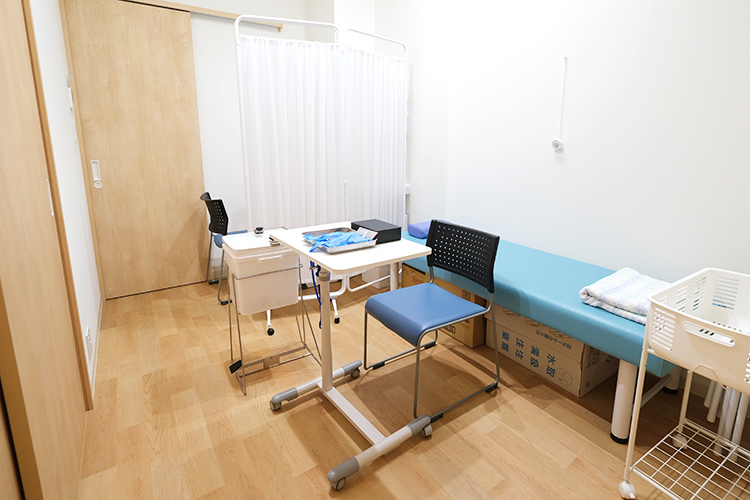 ひとやすみこころのクリニック姪浜院 福岡市西区 処置室。自律神経の検査も行う