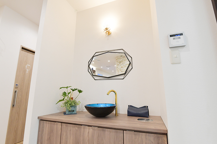 まつうら整形・肩肘 スポーツクリニック 堺市西区 幅広い層の患者に寄り添った通いやすいクリニックをめざす