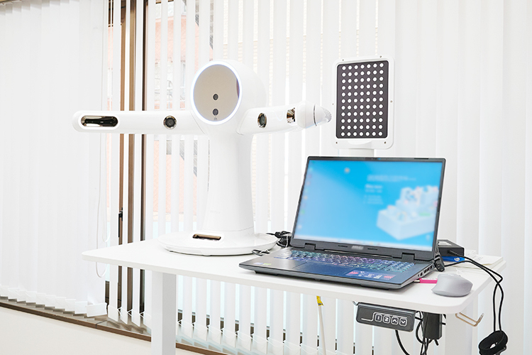 相模大野駅前歯科医院 相模原市南区 歯科用フェイシャルスキャナーなど、先進の機器がそろっている