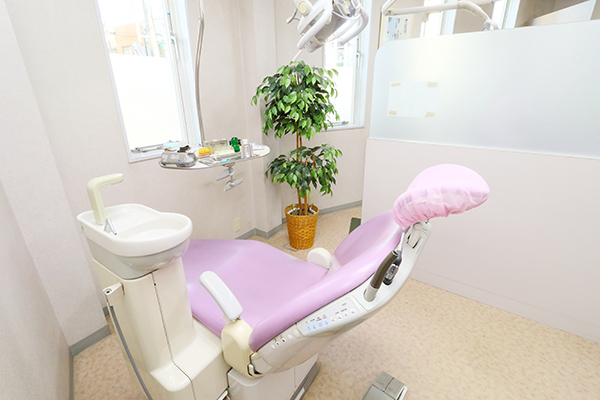 大田歯科 大阪市東住吉区 診察ユニット。噛み合わせ治療に注力