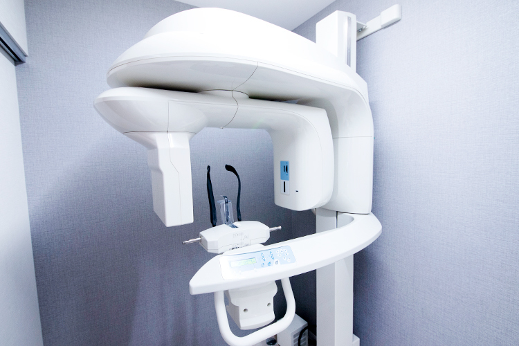 百合ヶ丘駅前歯科医院 川崎市麻生区 歯科用CTやマイクロスコープなど、設備も充実