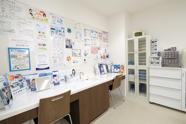 あかなべ眼科 岐阜市 コンタクトレンズ・眼鏡処方、各種検査も行っている