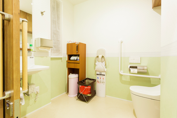 おうじ内科・糖尿病クリニック 中野区 バリアフリーに対応したトイレ