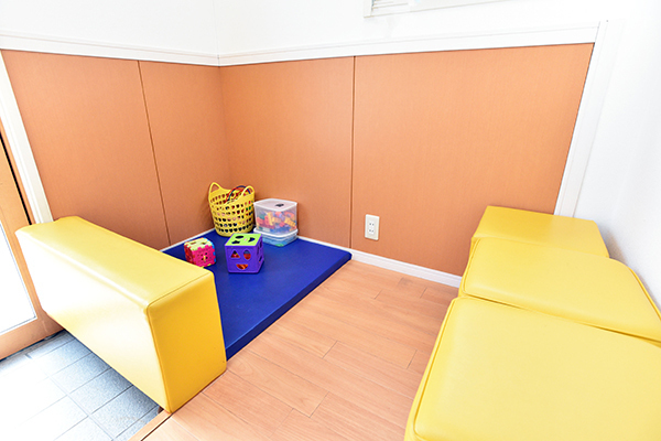 和田歯科医院 西宮市 キッズスペースがあるので子どもと一緒に通いやすい