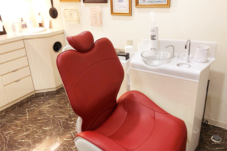 すがたデンタルクリニック 神戸市東灘区 「きれいに健康になれる場所」をめざす同院