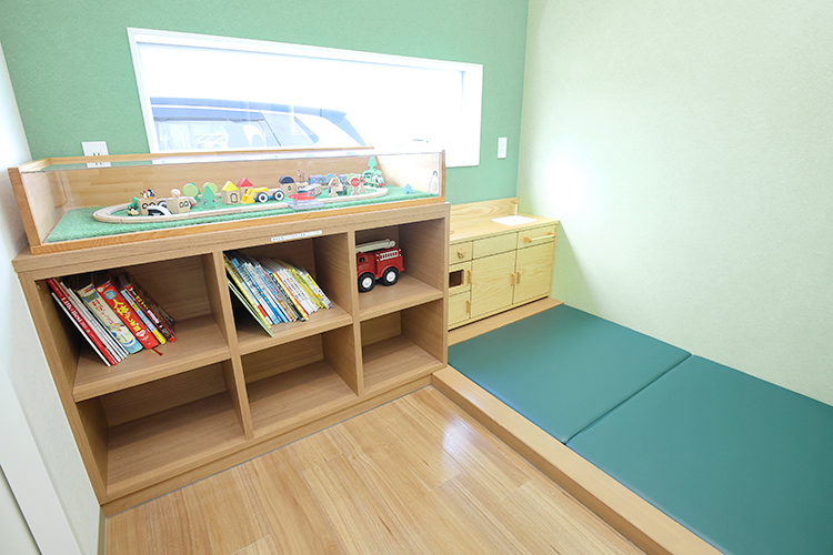 ぺんぎんキッズクリニック 大阪狭山市 キッズスペースは2ヵ所に配置されている